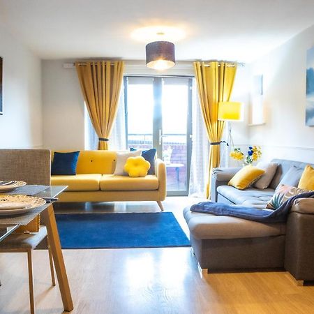 Newly Furnished Appartment Near Train Station Wolverhampton Extérieur photo