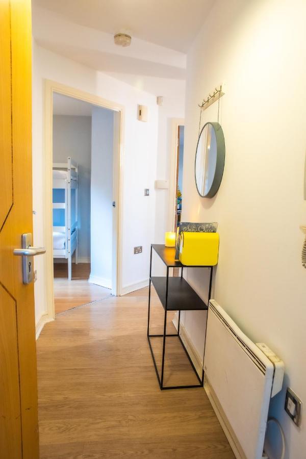Newly Furnished Appartment Near Train Station Wolverhampton Extérieur photo