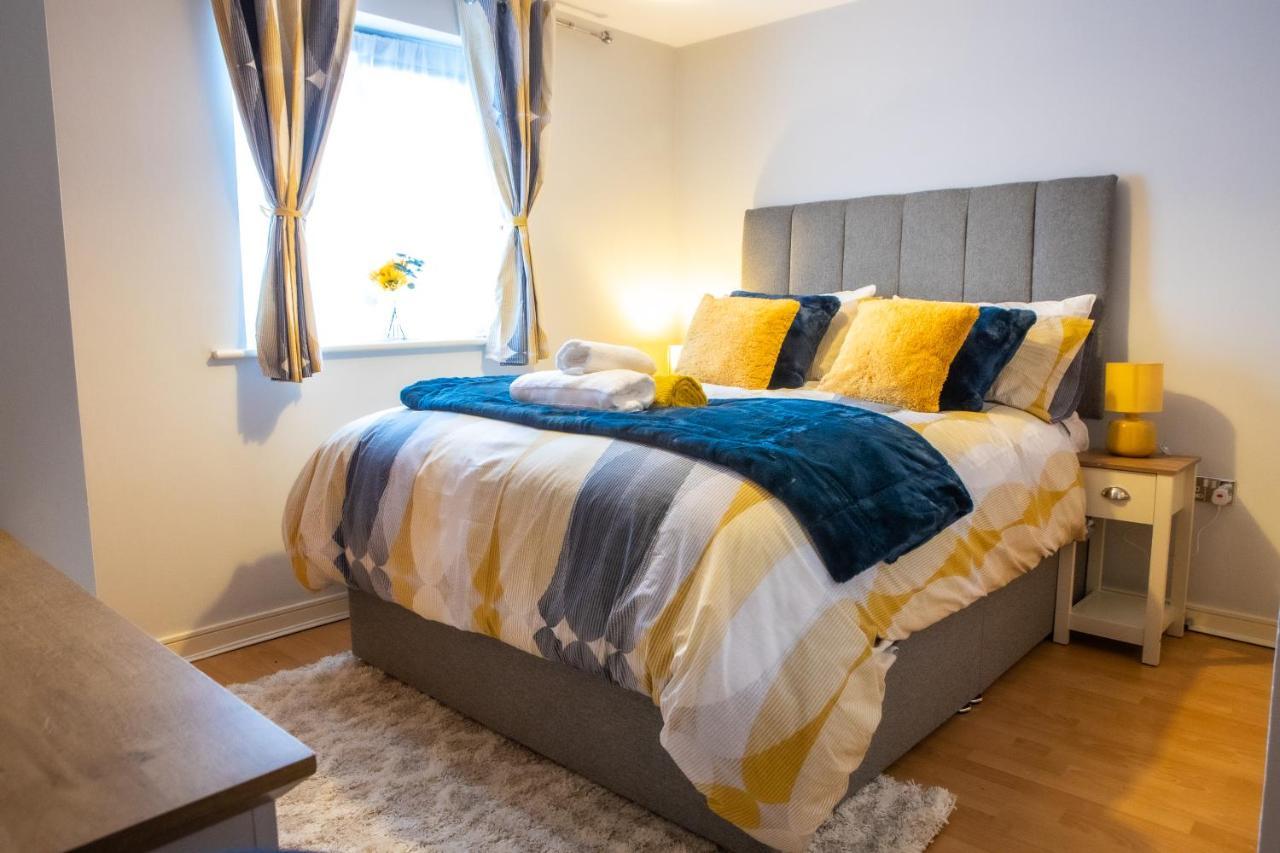 Newly Furnished Appartment Near Train Station Wolverhampton Extérieur photo