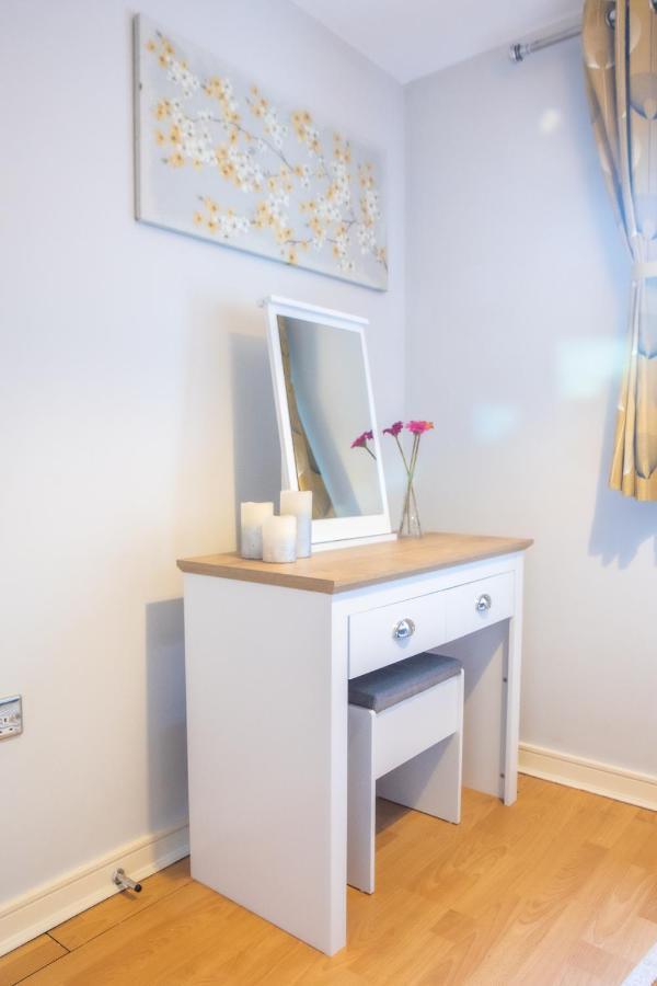 Newly Furnished Appartment Near Train Station Wolverhampton Extérieur photo