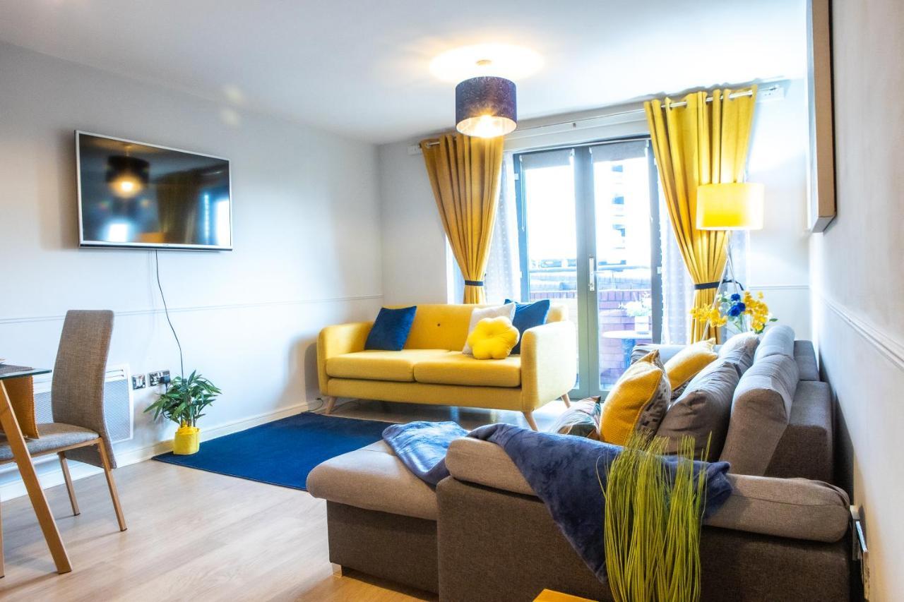 Newly Furnished Appartment Near Train Station Wolverhampton Extérieur photo