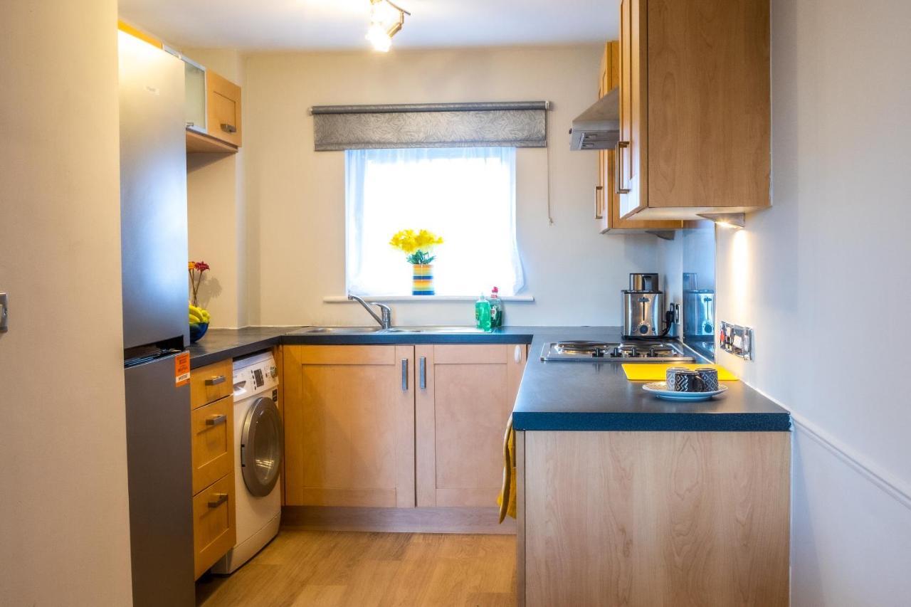 Newly Furnished Appartment Near Train Station Wolverhampton Extérieur photo